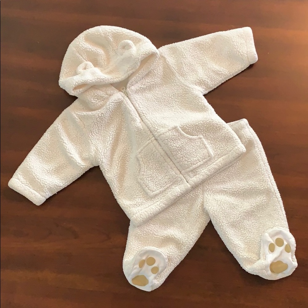 Baby Gap newborn hooded coat and pant set